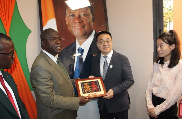 Accord-cadre de coopération entre l’Université Polytechnique de San Pedro et l’Université de HAINAN (Chine)