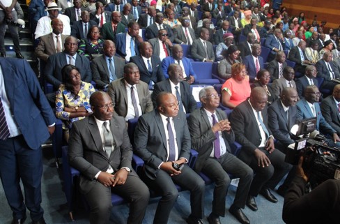 Le Président de l’USP, le Professeur Méké MÉÏTÉ, élevé à la dignité de Commandeur dans l’ordre de l’éducation nationale de CI