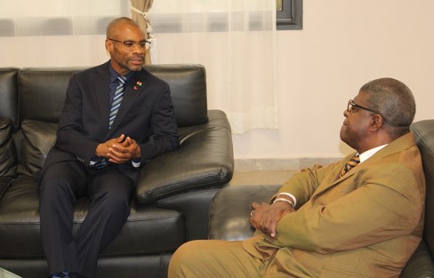 Rencontre d'échanges entre S.E.M Anderson BLANC, Ambassadeur du Canada en Côte d'Ivoire et les étudiant.e.s de l'Université Polytechnique de San Pedro