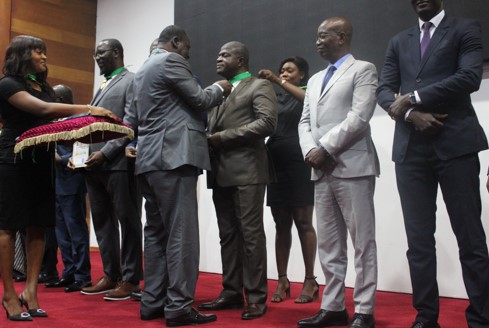 Le Président de l’USP, le Professeur Méké MÉÏTÉ, élevé à la dignité de Commandeur dans l’ordre de l’éducation nationale de CI