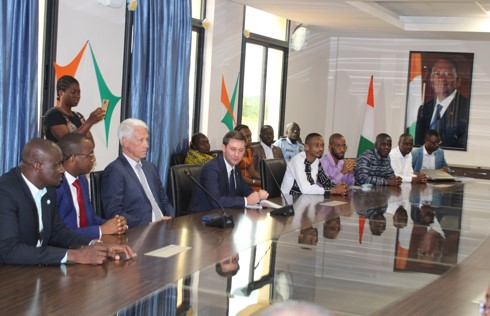 L’Université Polytechnique de San Pedro a reçu, ce Mardi 16 Avril 2024, dans ses locaux, S.E.M. Alexey SALTYKOV, Ambassadeur de la Fédération de Russie en Côte d’Ivoire.