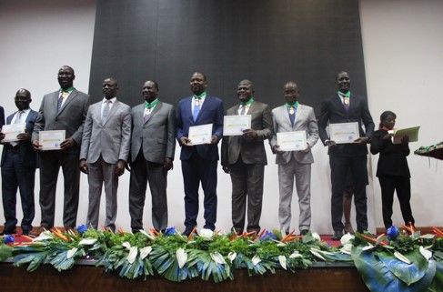 Le Président de l’USP, le Professeur Méké MÉÏTÉ, élevé à la dignité de Commandeur dans l’ordre de l’éducation nationale de CI