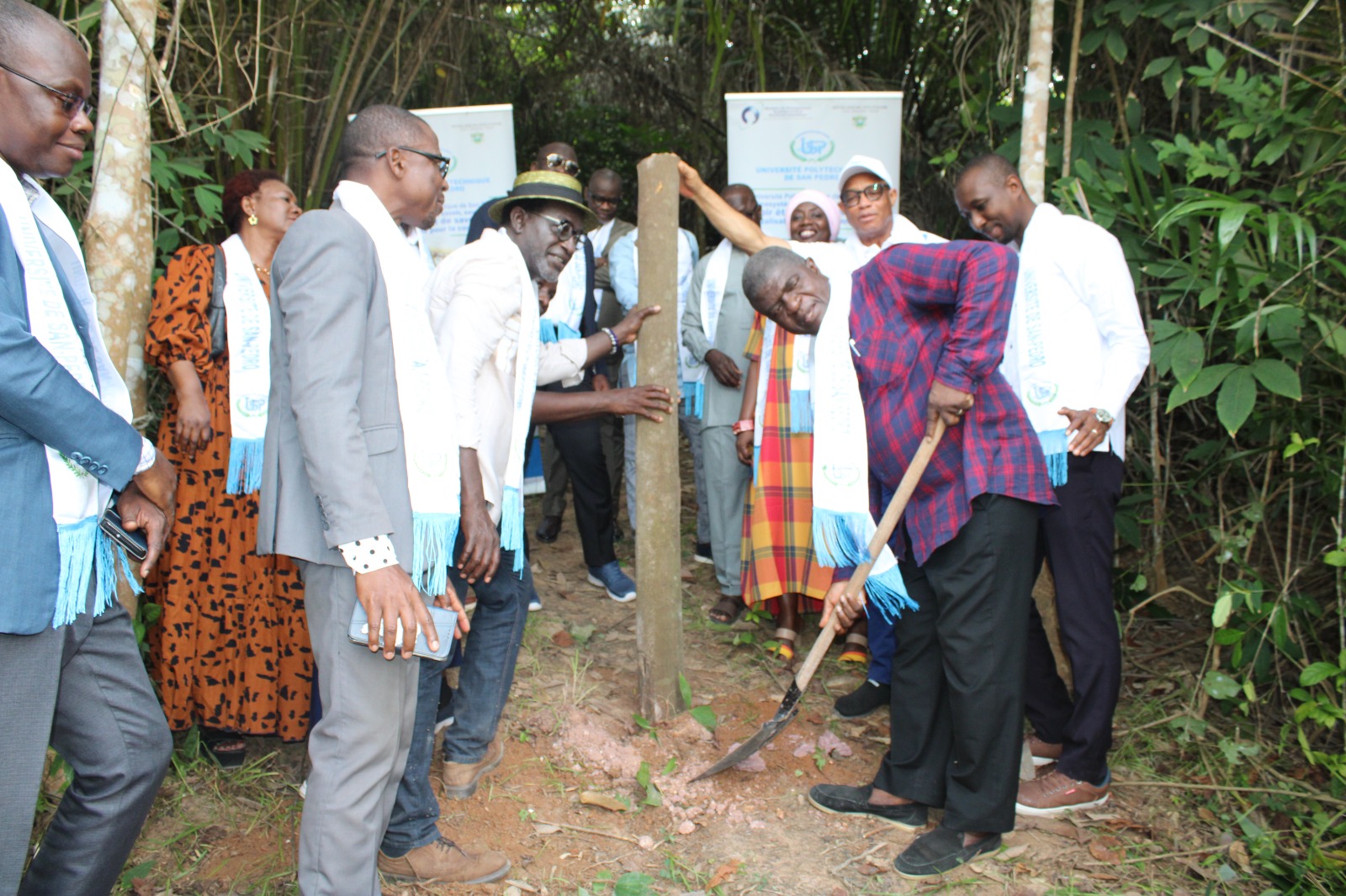 POSE DE LA PREMIÈRE PIOCHE DU DOMAINE BINI DE L’USP